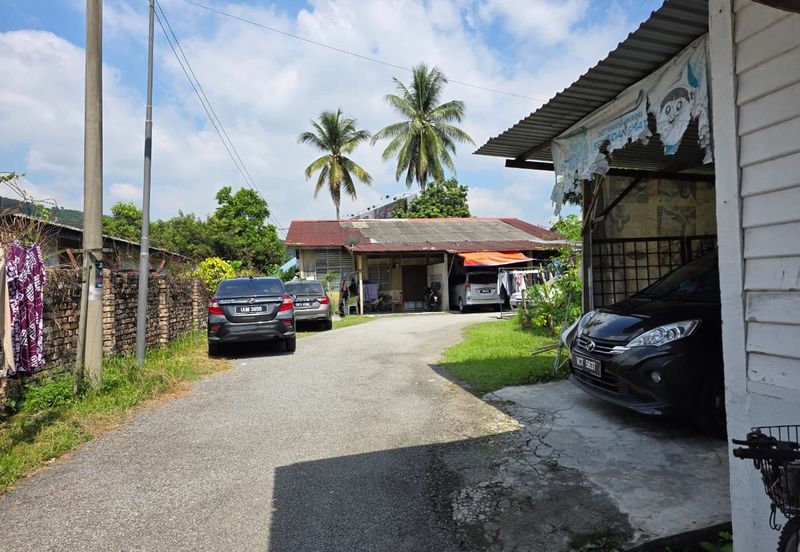 ULU KLANG KUALA LUMPUR LAND WITH  8 Doors Rented House Unit FOR SALE
