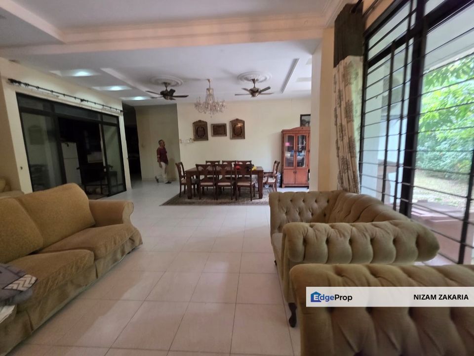 Glenmarie Cove , Port Klang with Jetty Semi D Renovated House, Selangor, Port Klang