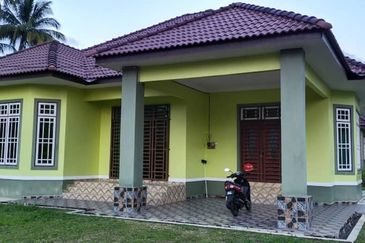 Bungalow 1 Tingkat Di Bachok dekat Sekolah 