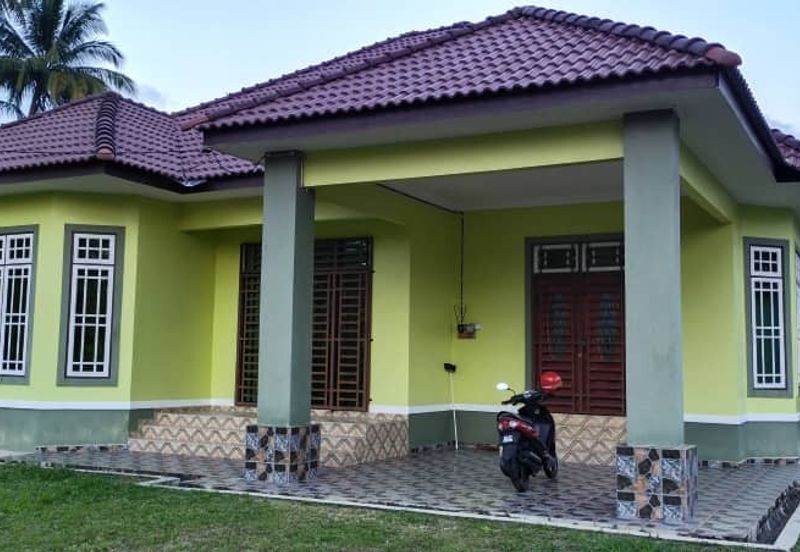 Bungalow 1 Tingkat Di Bachok dekat Sekolah 