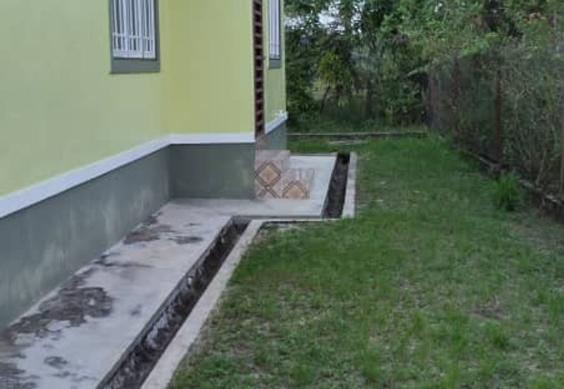 Bungalow 1 Tingkat Di Bachok dekat Sekolah 