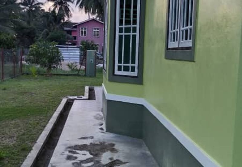 Bungalow 1 Tingkat Di Bachok dekat Sekolah 