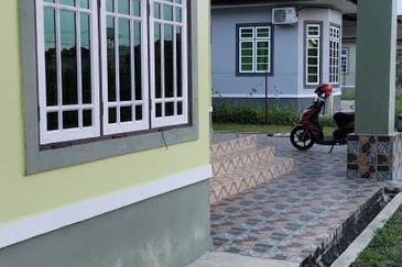 Bungalow 1 Tingkat Di Bachok dekat Sekolah 