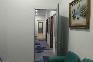 Semi Detached 1.5 Storey Factory Warehouse Renovated, Seksyen 9 IKS Bandar Baru Bangi