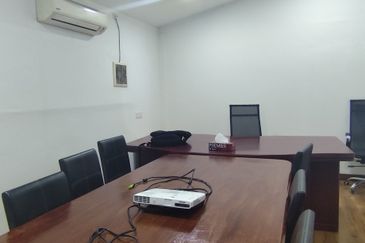 Semi Detached 1.5 Storey Factory Warehouse Renovated, Seksyen 9 IKS Bandar Baru Bangi