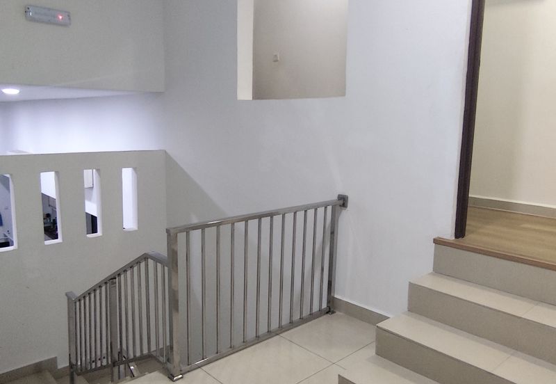Semi Detached 1.5 Storey Factory Warehouse Renovated, Seksyen 9 IKS Bandar Baru Bangi
