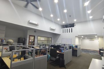 Semi Detached 1.5 Storey Factory Warehouse Renovated, Seksyen 9 IKS Bandar Baru Bangi