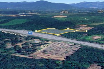 Petrol Station Land at Behrang - PLUS Highway