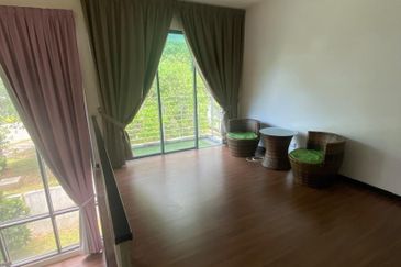 Double Storey Super Linkes Summer Glades Corner