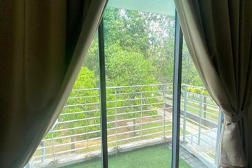 Double Storey Super Linkes Summer Glades Corner