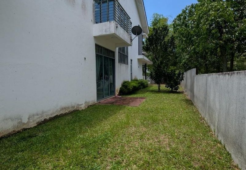 Double Storey Super Linkes Summer Glades Corner