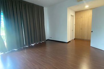 Double Storey Super Linkes Summer Glades Corner