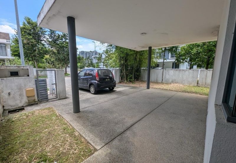 Double Storey Super Linkes Summer Glades Corner