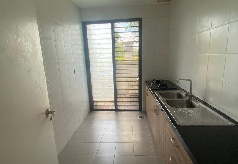 Double Storey Super Linkes Summer Glades Corner