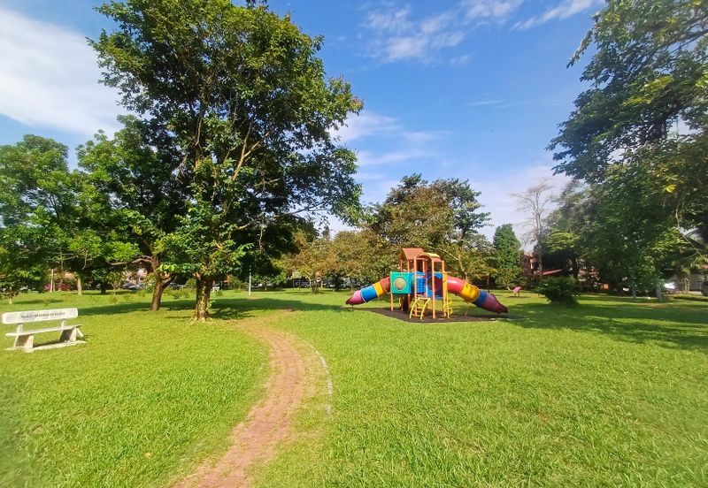 SL 4, Bandar Sungai Long