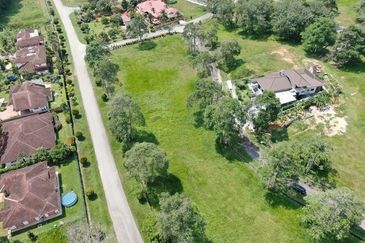 College Heights Garden Resort