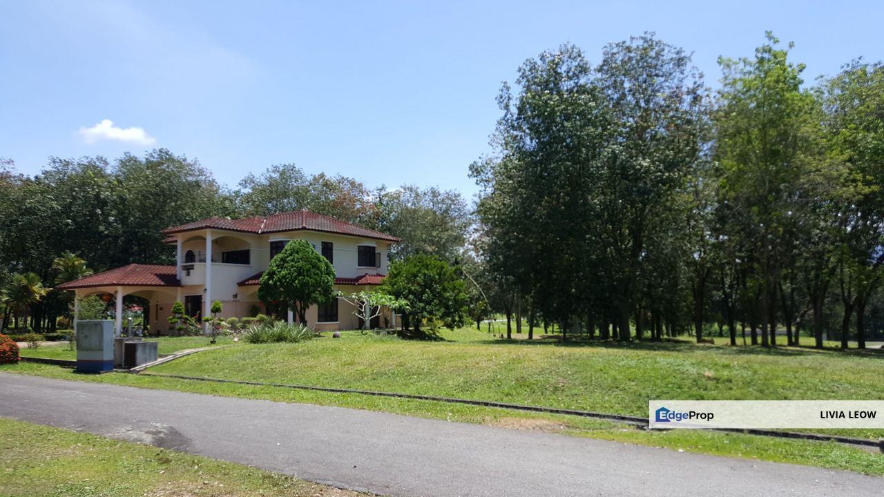 Value buy Freehold  Residential land at College Heights Garden Resort, Pajam, flat land , Negeri Sembilan, Nilai