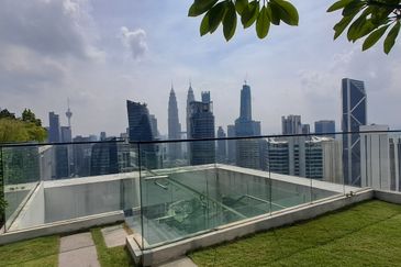 Aria Luxury Residence