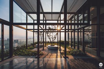 Aria Luxury Residence