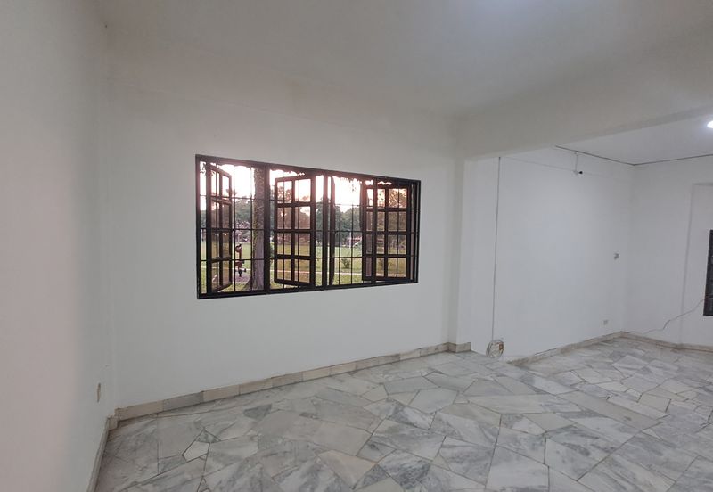 SL 4, Bandar Sungai Long