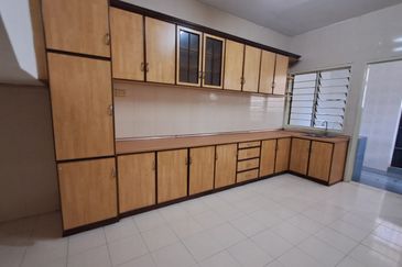 SL 4, Bandar Sungai Long