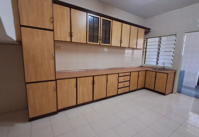 SL 4, Bandar Sungai Long