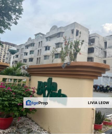 Bella Vista apartment on high floor with 4 bedrooms and carpark for sale at good price of RM328,000, Selangor, Ampang