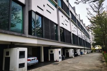 The Treez Jalil Residence