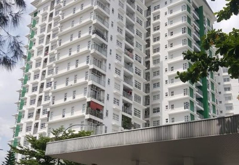 D'Pines Condominium