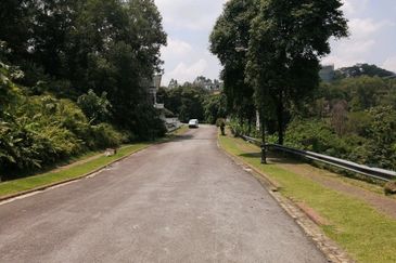 Residential Land for Sale -50% Below Market Value at Country Heights Damansara Kuala Lumpur . Cheap Buy Save Rm2 million !