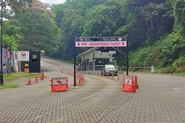 Residential Land for Sale -50% Below Market Value at Country Heights Damansara Kuala Lumpur . Cheap Buy Save Rm2 million !