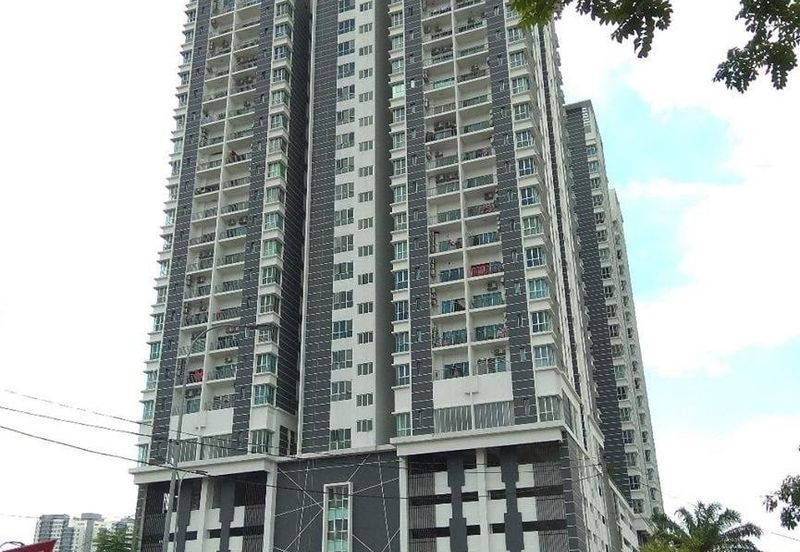 Zeta DeSkye Residence