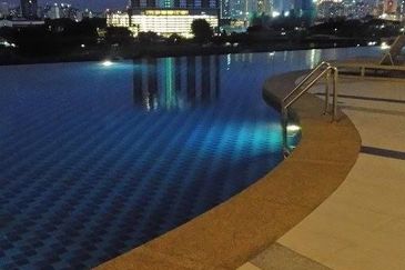 Zeta DeSkye Residence