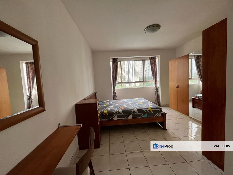 For Sale Value Buy Fully Furnished unit at Mont Kiara Bayu @ swimming pool view, Kuala Lumpur, Mont Kiara