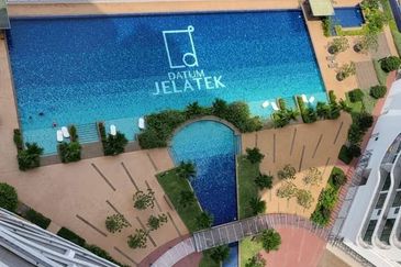 Datum Jelatek Residence