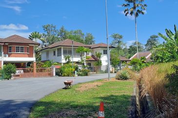 College Heights Garden Resort