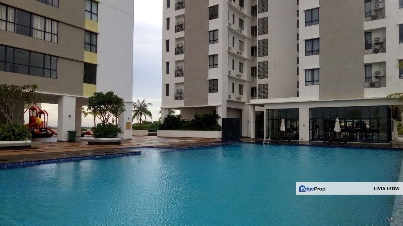Sale -38% Below market Value  Andana Condominium @ D'Alpinia, Taman D'Alpinia  Puchong, Selangor, Selangor, Puchong South