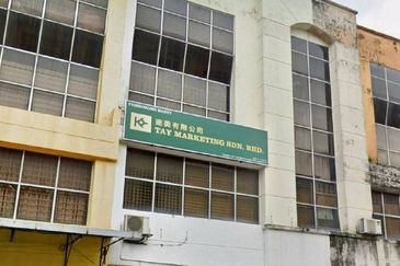 Sale Below market 4 storey shoplot at  Taman Prima Selayang  Batu Caves, Selangor