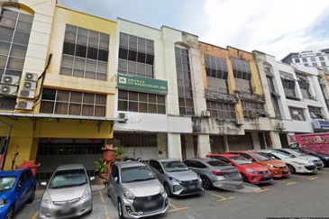 Sale Below market 4 storey shoplot at  Taman Prima Selayang  Batu Caves, Selangor