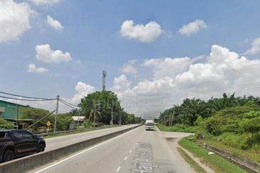 Sale Below Market Value 1.5 storey Light Industrial Factory at  EE Light Industrial Park, Jalan Meru, Klang