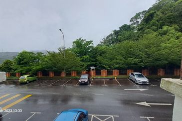 Villa Residence @ Goodview Heights