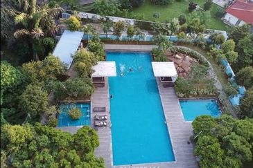 Suasana Bukit Ceylon