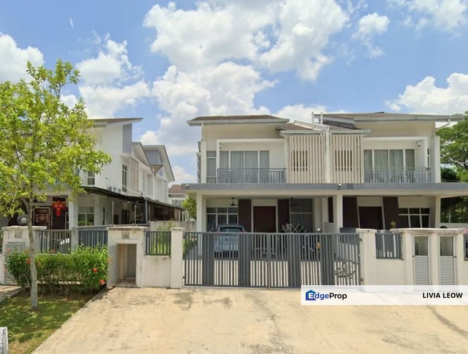 Sale -48% Below Market Value Semi Detached house at  Taman M Residense  2  Rawang, Selangor, Selangor, Rawang
