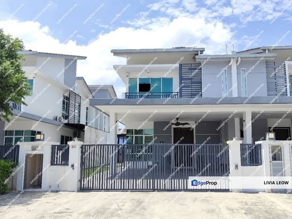 Sale Below Market Value Semi Detached house at  Taman M Residense  2  Rawang, Selangor, Selangor, Rawang