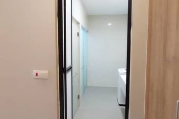 Tropicana City Tropics