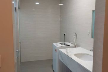 Tropicana City Tropics