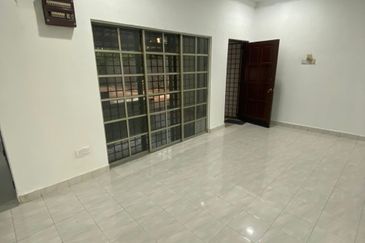 Rent Bungalow  Jalan Ipoh Kuala Lumpur 6000sf P/Furnish 4Rooms 3CarPark Near Mrt Sentul