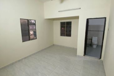Rent Bungalow  Jalan Ipoh Kuala Lumpur 6000sf P/Furnish 4Rooms 3CarPark Near Mrt Sentul