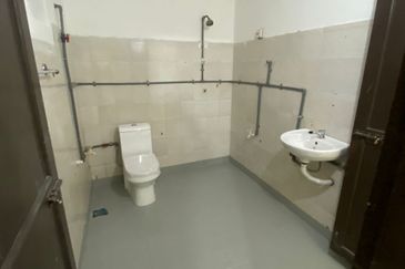 Rent Bungalow  Jalan Ipoh Kuala Lumpur 6000sf P/Furnish 4Rooms 3CarPark Near Mrt Sentul