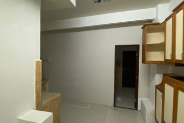 Rent Bungalow  Jalan Ipoh Kuala Lumpur 6000sf P/Furnish 4Rooms 3CarPark Near Mrt Sentul